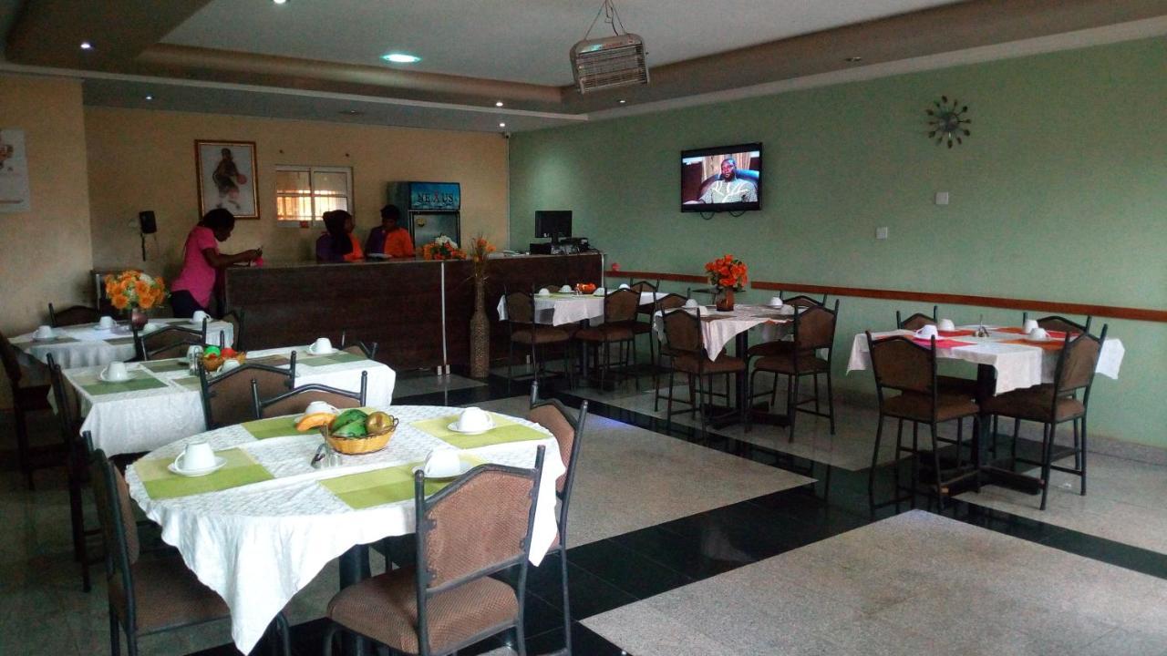 Mataan Hotel And Suites Ibadan Exterior foto